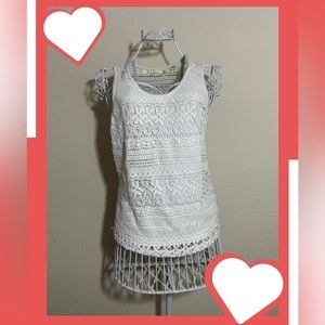 small solitaire lace tank